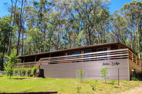 Sambar Lodge - Goulburn Accommodation 0