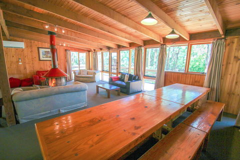 Sambar Lodge - Goulburn Accommodation 2