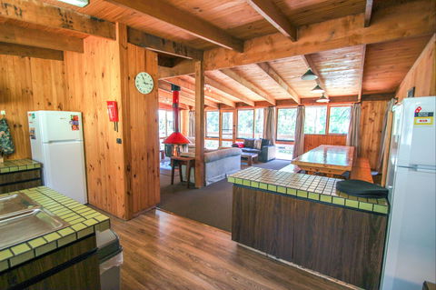 Sambar Lodge - Goulburn Accommodation 3