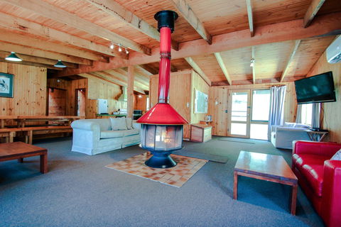 Sambar Lodge - Goulburn Accommodation 6