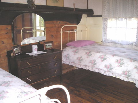 Savernake Farm Stay - Goulburn Accommodation 2