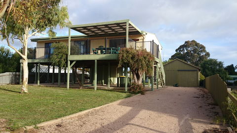 Sea Chant - Goulburn Accommodation 0