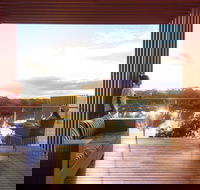 The Frames - Luxury Riverland Accommodation - Goulburn Accommodation