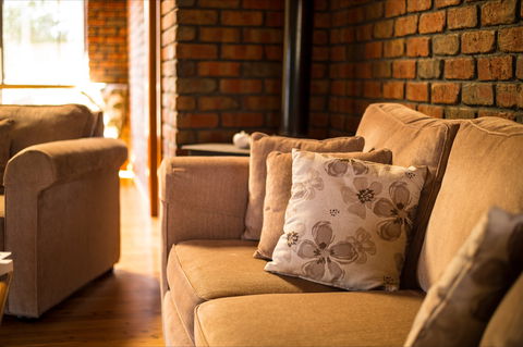 The Creek Cottage - Goulburn Accommodation 3