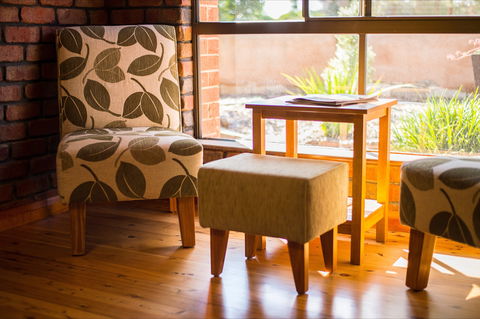 The Creek Cottage - Goulburn Accommodation 5