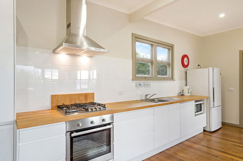 The Love Shack: Pambula Beach - Goulburn Accommodation 1