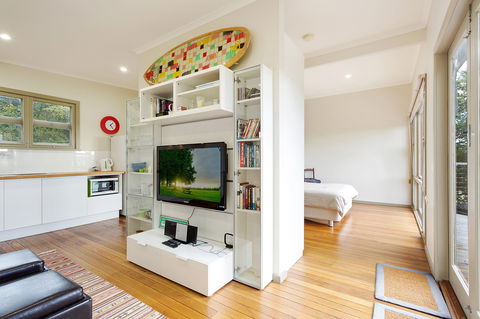 The Love Shack: Pambula Beach - Goulburn Accommodation 2