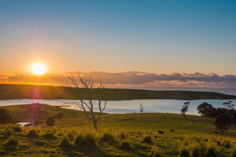 Tilba Lake House - Goulburn Accommodation 0