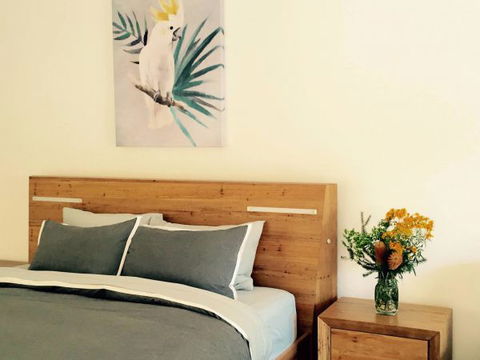 Tilba Lake House - Goulburn Accommodation 1