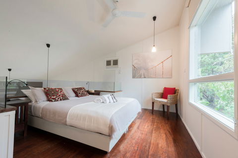 Aquila Eco Lodges - Goulburn Accommodation 9