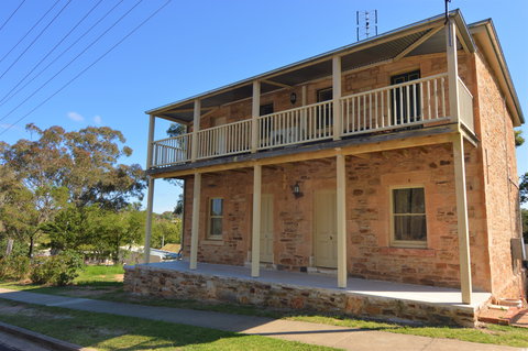 Loves Terrace - Goulburn Accommodation 0
