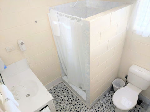Sail Inn - Yeppoon - Goulburn Accommodation 5