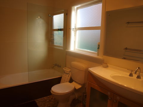 Sandy Shore Hideaway - Goulburn Accommodation 3
