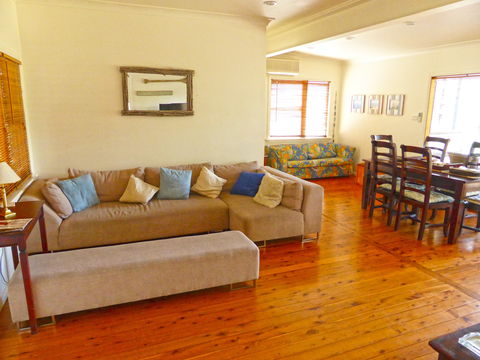 Sandy Shore Hideaway - Goulburn Accommodation 8