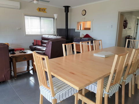 Sunset Sippers - Goulburn Accommodation 3