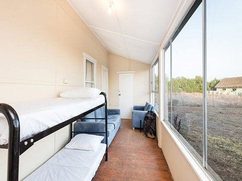 Willandra Cottage - Goulburn Accommodation 3