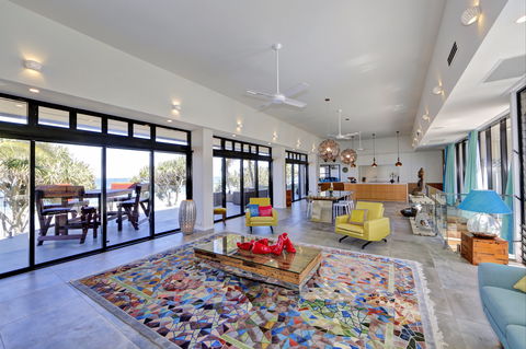 ZEN Beach Retreat - Goulburn Accommodation 7
