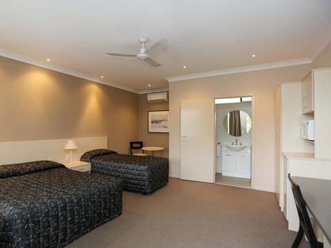 Adamstown Elizabeth Motor Inn - Goulburn Accommodation 1