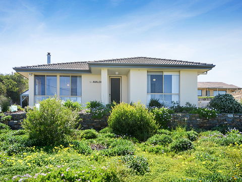 Avalon - Goulburn Accommodation 0