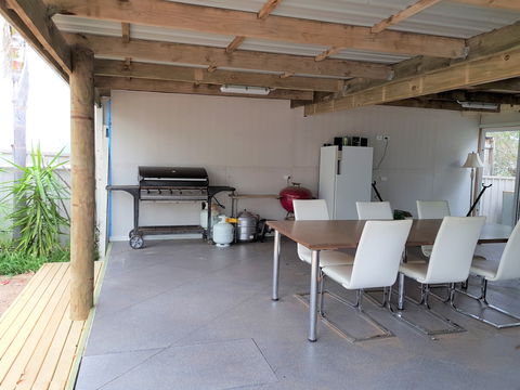 Cactus Hill - Goulburn Accommodation 2