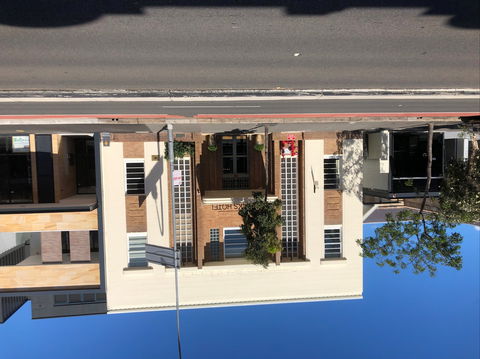 Mrs Banks Boutique Hotel - Goulburn Accommodation 0