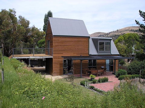 Red Brier Cottage Accommodation - Goulburn Accommodation 0