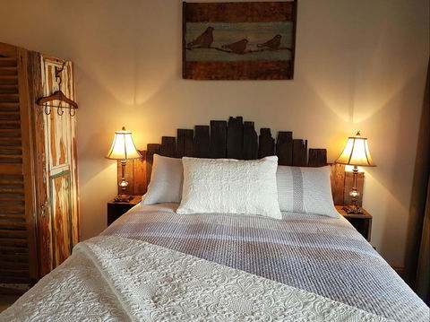 Riverline Cottage - Goulburn Accommodation 2