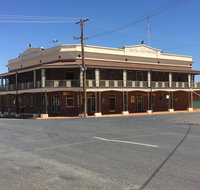 Tottenham Hotel - Goulburn Accommodation