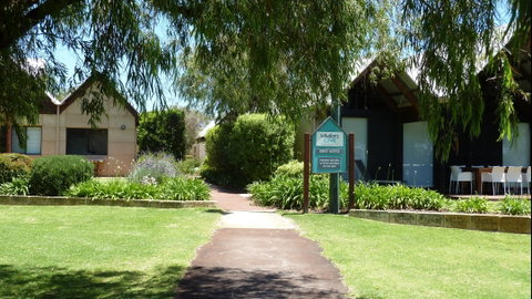 Whalers Cove Villas - Goulburn Accommodation 0