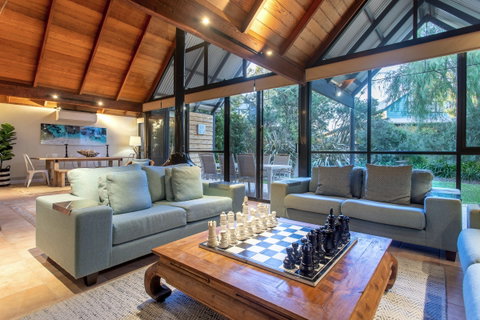 Whalers Cove Villas - Goulburn Accommodation 2