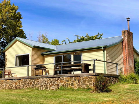 Adelong Valley Farm Stays - Moorallie Cottage - Goulburn Accommodation 1