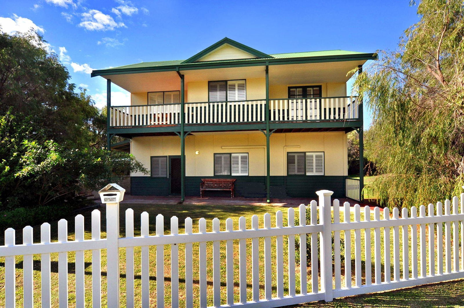 Binningup WA Goulburn Accommodation