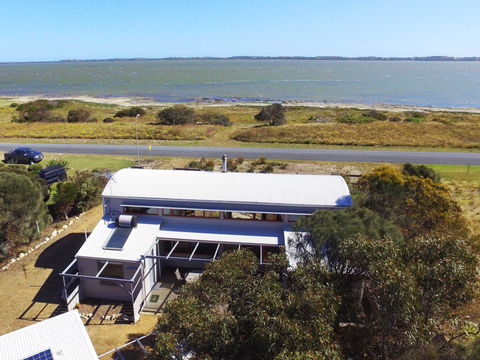 Coorong Aurora - Breathtaking Waterfront Escape - Goulburn Accommodation 0
