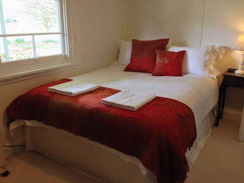 Crookwell Farmhouse - Goulburn Accommodation 2
