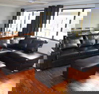 Ewetopia Farm - Goulburn Accommodation