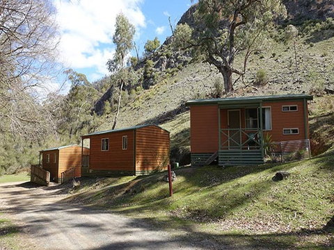 Grove Creek Cabins - Goulburn Accommodation 0