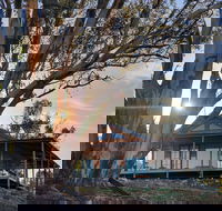 Kestrel Nest EcoHut - Goulburn Accommodation