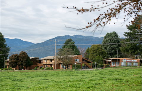 Mountain Creek Motel Bar And Restaurant - Goulburn Accommodation 0