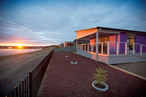 Rivers Edge Caravan Park - Goulburn Accommodation 0