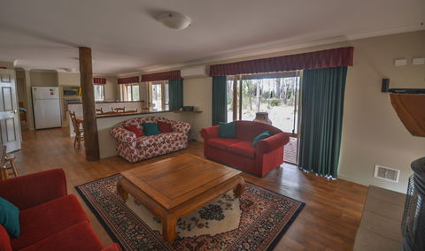 The Grove Distillery And Brewery - Goulburn Accommodation 1