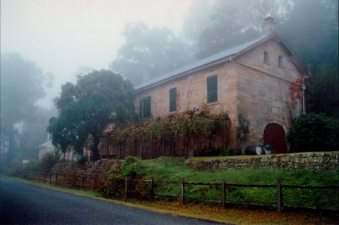 Tizzana Winery Bed And Breakfast - Goulburn Accommodation 0