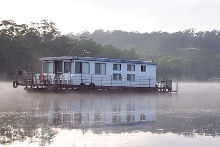 Clyde River Houseboats - Goulburn Accommodation 1