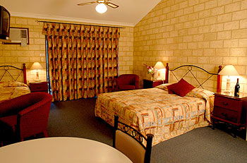 Karri Forest Motel & Restaurant - Goulburn Accommodation 3