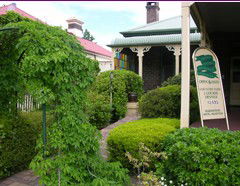 Country Comfort Armidale - Goulburn Accommodation 4