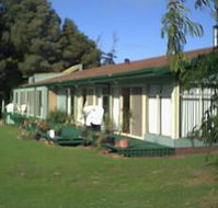 Jenny's Lake Farm BB - Goulburn Accommodation