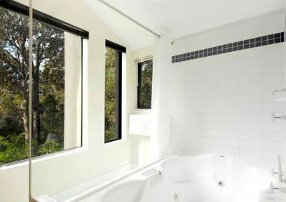 Margarets Forest Holiday Apartments - Goulburn Accommodation 7