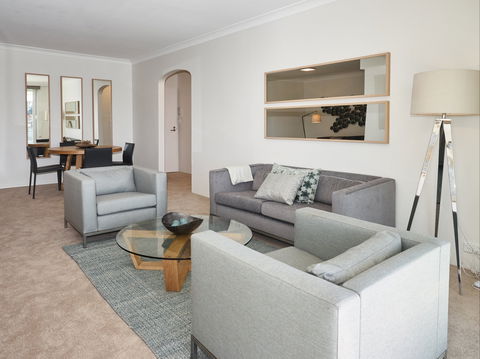 Awe Inspiring - Goulburn Accommodation 1