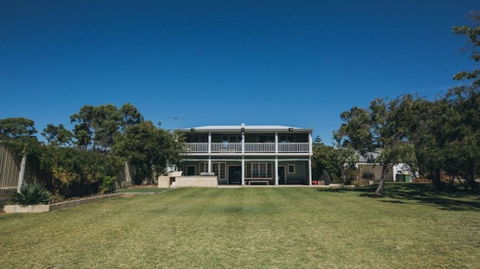 Beach Buoys - Goulburn Accommodation 0