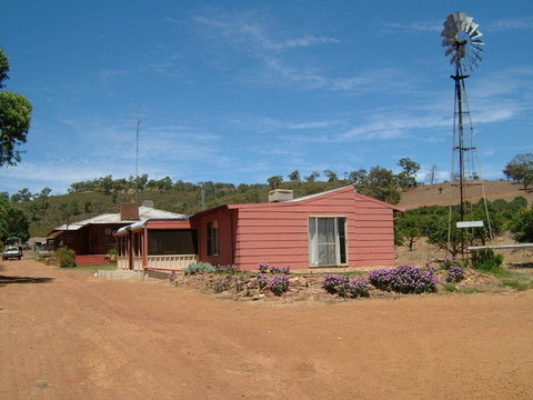 Bindoon's Windmill Farm - Goulburn Accommodation 0
