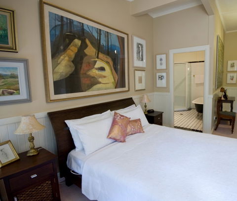 Chalet Guesthouse And Studio - Goulburn Accommodation 0